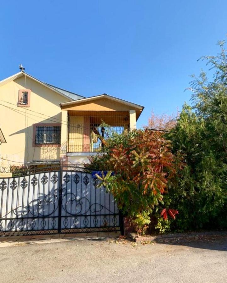Sweet Vibe Home Almaty Bagian luar foto